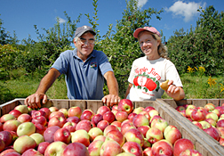 Maine Commercial & Agricultural Photography - Maine Apple Farmers